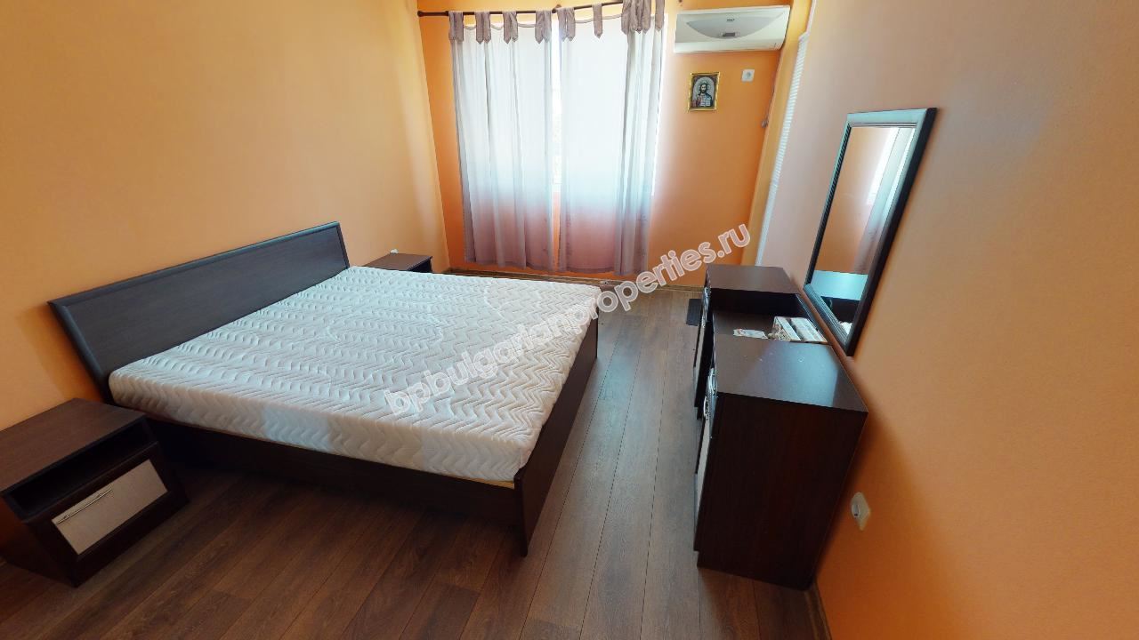 Двухэтажный дом с тремя спальнями и бассейном близко от города Бургас и моря