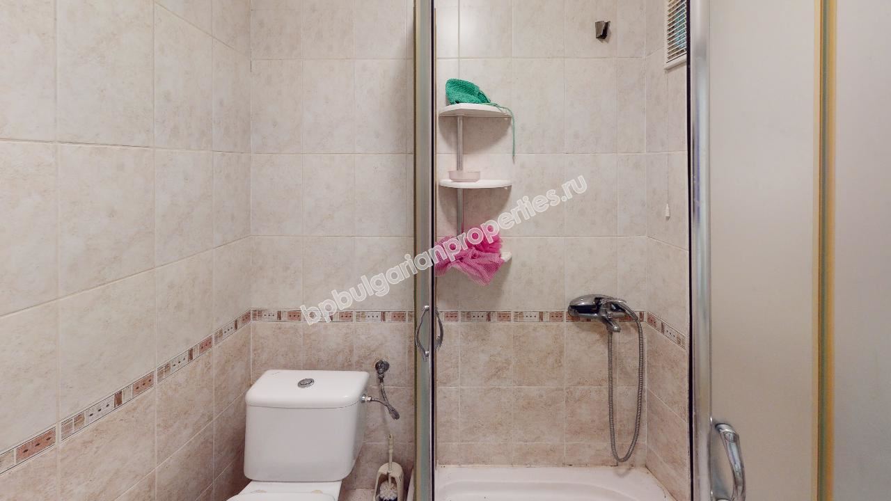 Двухэтажный дом с тремя спальнями и бассейном близко от города Бургас и моря