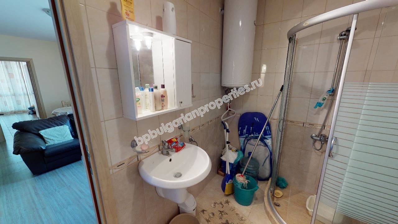 Недорогая двухкомнатная квартира в закрытом комплексе близко от моря