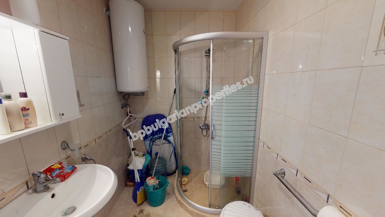 Недорогая двухкомнатная квартира в закрытом комплексе близко от моря