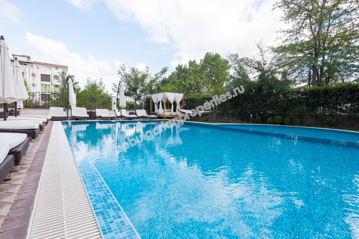 Элитная недвижимость на первой линии в Приморско