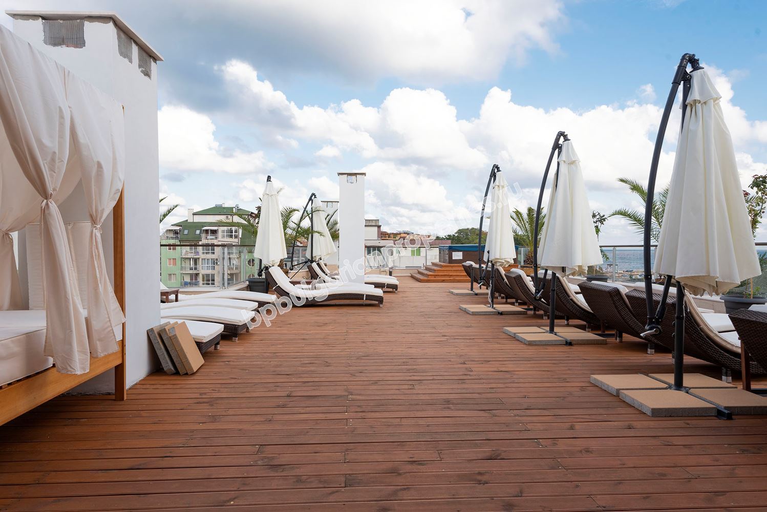 Элитная недвижимость на первой линии в Приморско