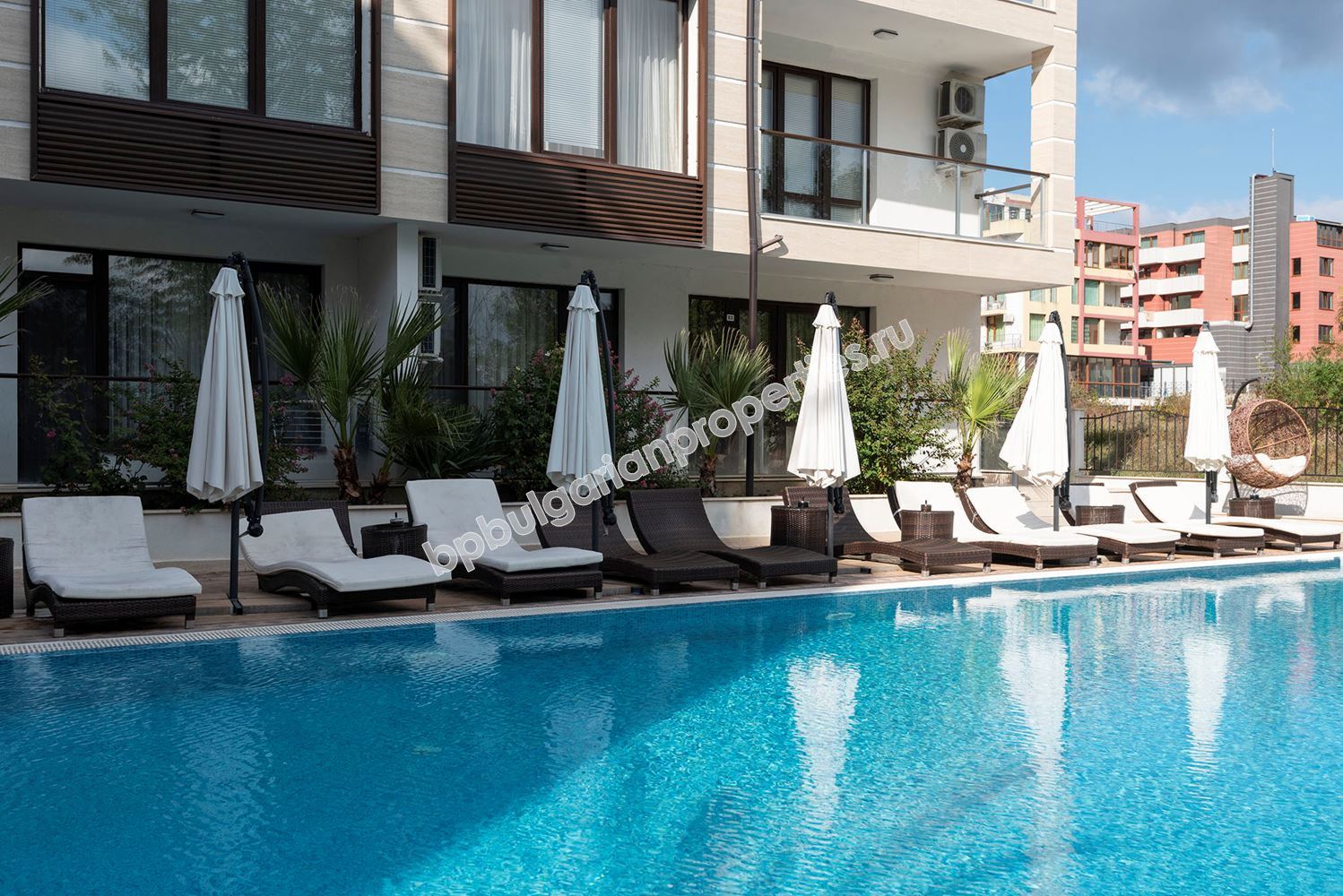 Элитная недвижимость на первой линии в Приморско