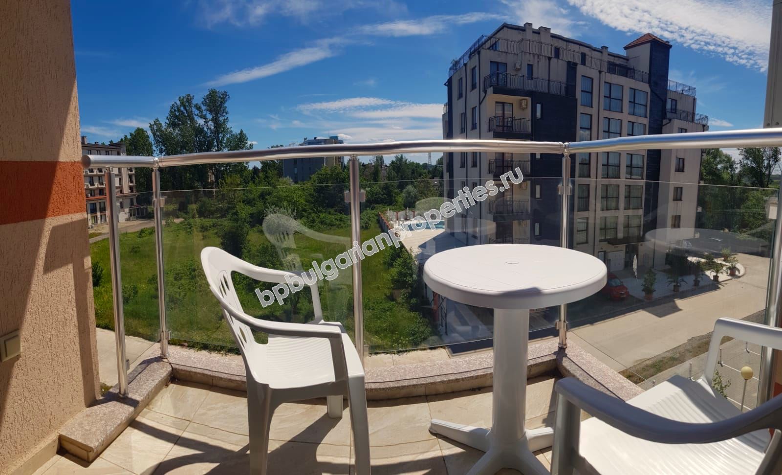 Меблированная квартира в комплексе-люкс, Солнечный Берег