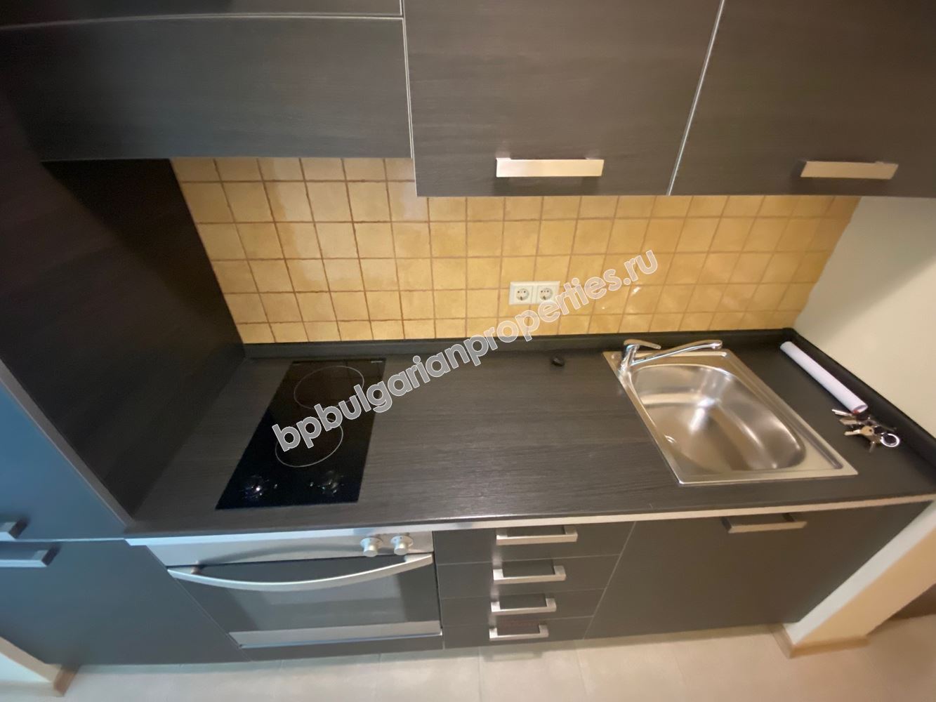 Двухкомнатная квартира в комплексе-люкс на первой линии