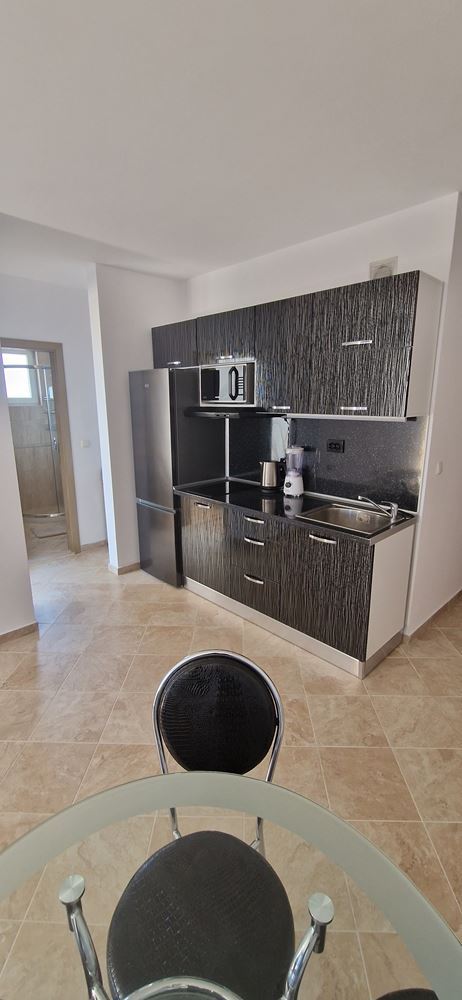 Новая квартира для постоянного проживания близко от моря