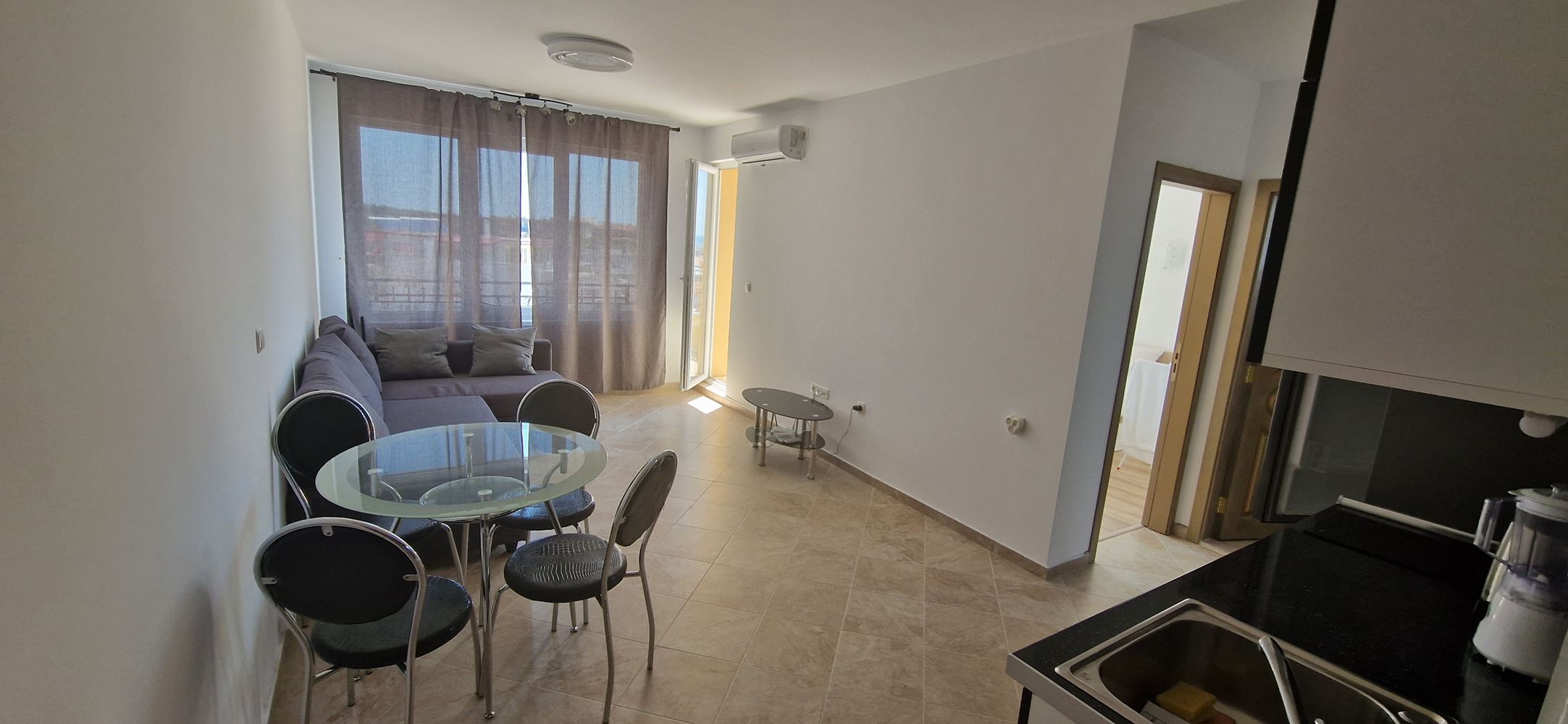 Новая квартира для постоянного проживания близко от моря