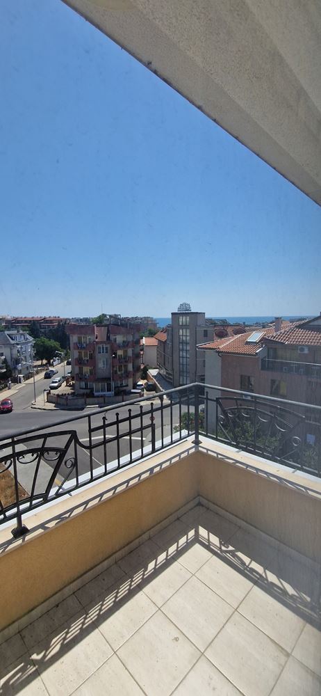 Новая квартира для постоянного проживания близко от моря