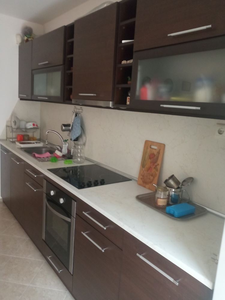 Двухкомнатная квартира в закрытом комплексе недалеко от моря