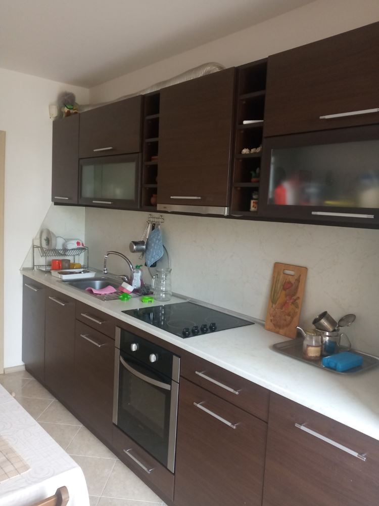 Двухкомнатная квартира в закрытом комплексе недалеко от моря