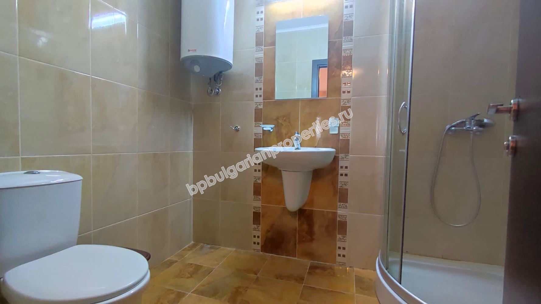 Двуспальный апартамент в закрытом комплексе в 200 м от пляжа