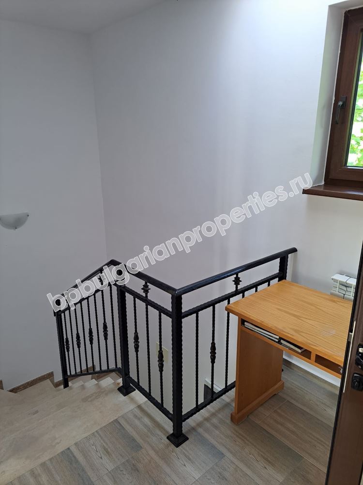 Двуэтажная вилла с видом на море в закрытом комплексе с бассейном Двуэтажная вилла с видом на море в закрытом комплексе с бассейном