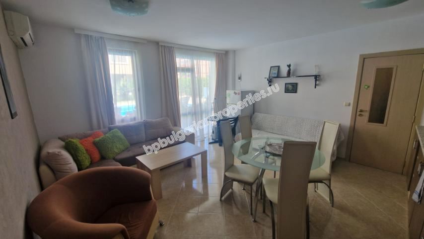 Меблированная двухкомнатная квартира в комплексе с бассейном в Равде Меблированная двухкомнатная квартира в комплексе с бассейном в Равде