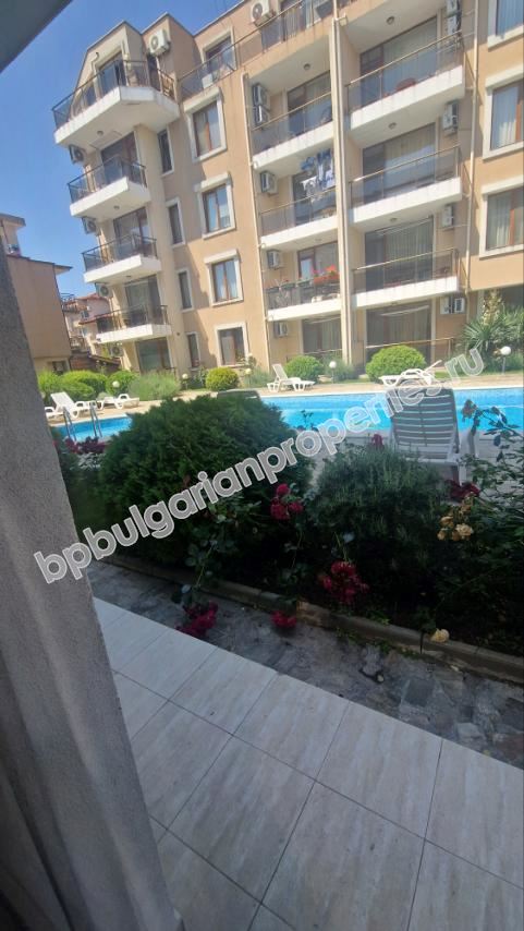 Меблированная двухкомнатная квартира в комплексе с бассейном в Равде Меблированная двухкомнатная квартира в комплексе с бассейном в Равде