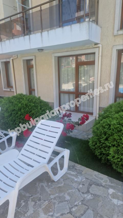 Меблированная двухкомнатная квартира в комплексе с бассейном в Равде Меблированная двухкомнатная квартира в комплексе с бассейном в Равде