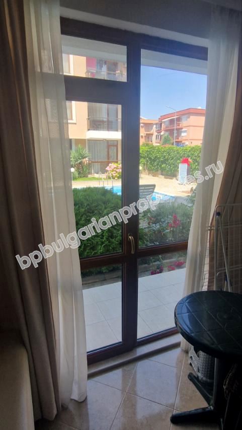 Меблированная двухкомнатная квартира в комплексе с бассейном в Равде Меблированная двухкомнатная квартира в комплексе с бассейном в Равде