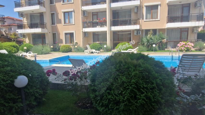 Меблированная двухкомнатная квартира в комплексе с бассейном в Равде Меблированная двухкомнатная квартира в комплексе с бассейном в Равде