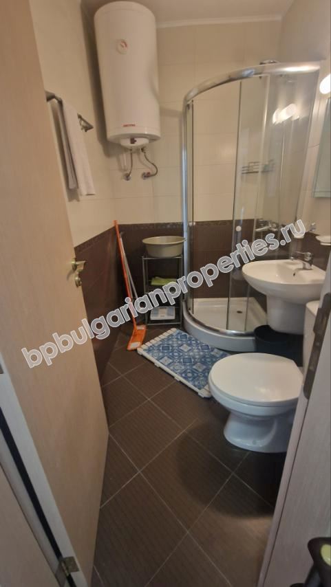 Меблированная двухкомнатная квартира в комплексе с бассейном в Равде Меблированная двухкомнатная квартира в комплексе с бассейном в Равде