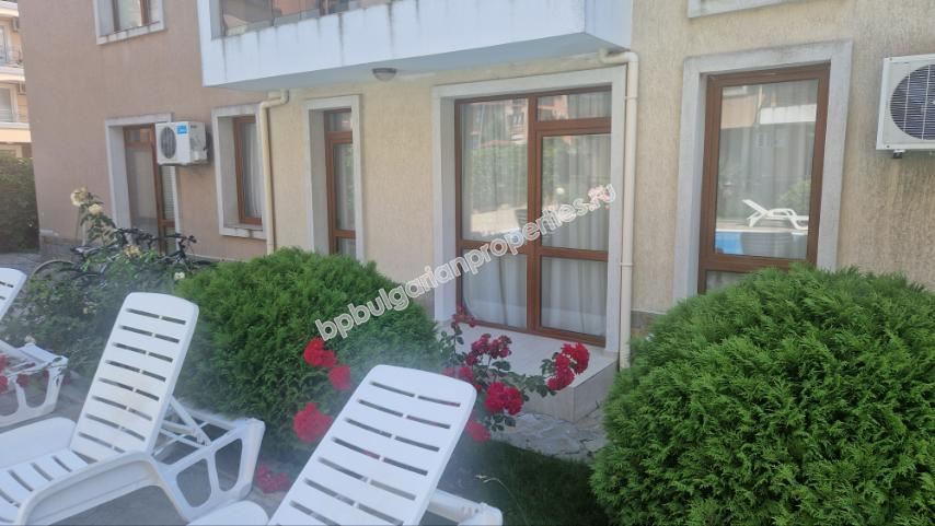 Меблированная двухкомнатная квартира в комплексе с бассейном в Равде Меблированная двухкомнатная квартира в комплексе с бассейном в Равде