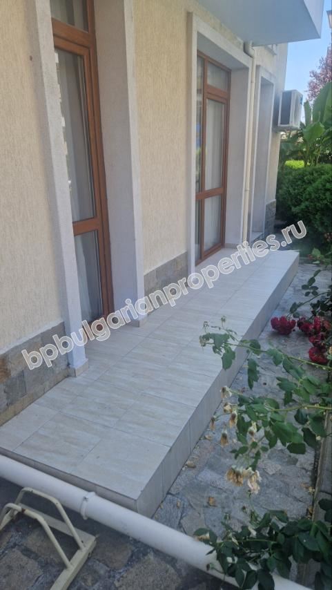 Меблированная двухкомнатная квартира в комплексе с бассейном в Равде Меблированная двухкомнатная квартира в комплексе с бассейном в Равде