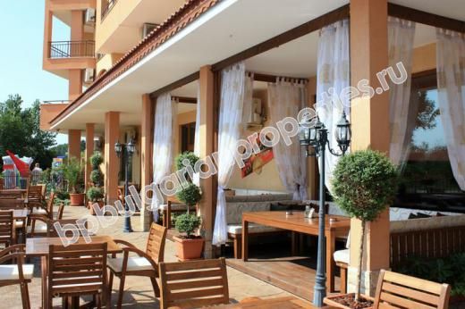 Квартиры люкс, первая линия к морю в курорте Солнечны берег