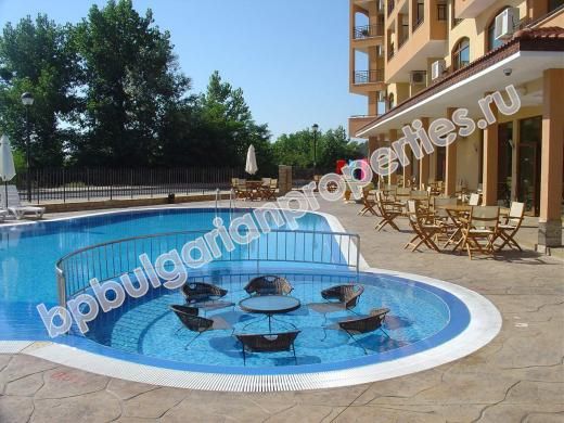 Квартиры люкс, первая линия к морю в курорте Солнечны берег