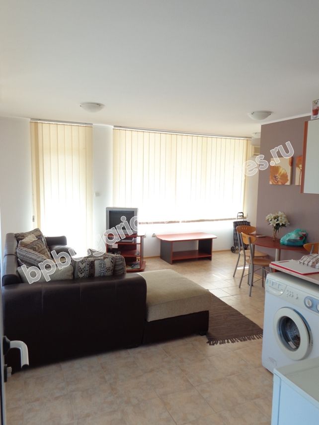 Обставленная квартира на продажу в Солнечном Берегу