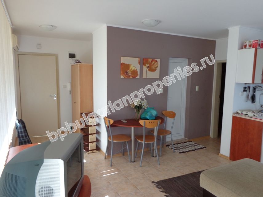 Обставленная квартира на продажу в Солнечном Берегу