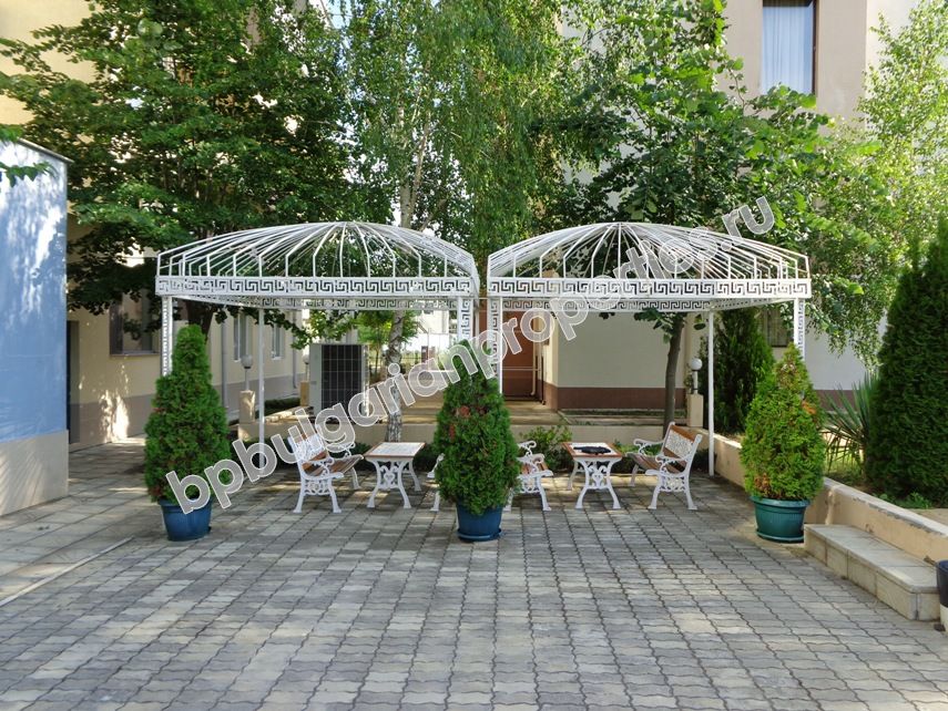 Обставленная квартира на продажу в Солнечном Берегу