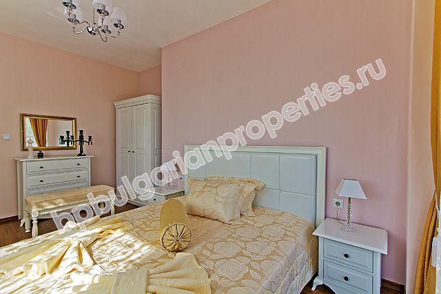 Люксовые дома на заказ в комплексе Sunset Villas, недалеко от к.к. Солнечный берег