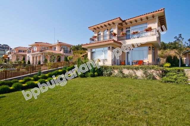 Люксовые дома на заказ в комплексе Sunset Villas, недалеко от к.к. Солнечный берег