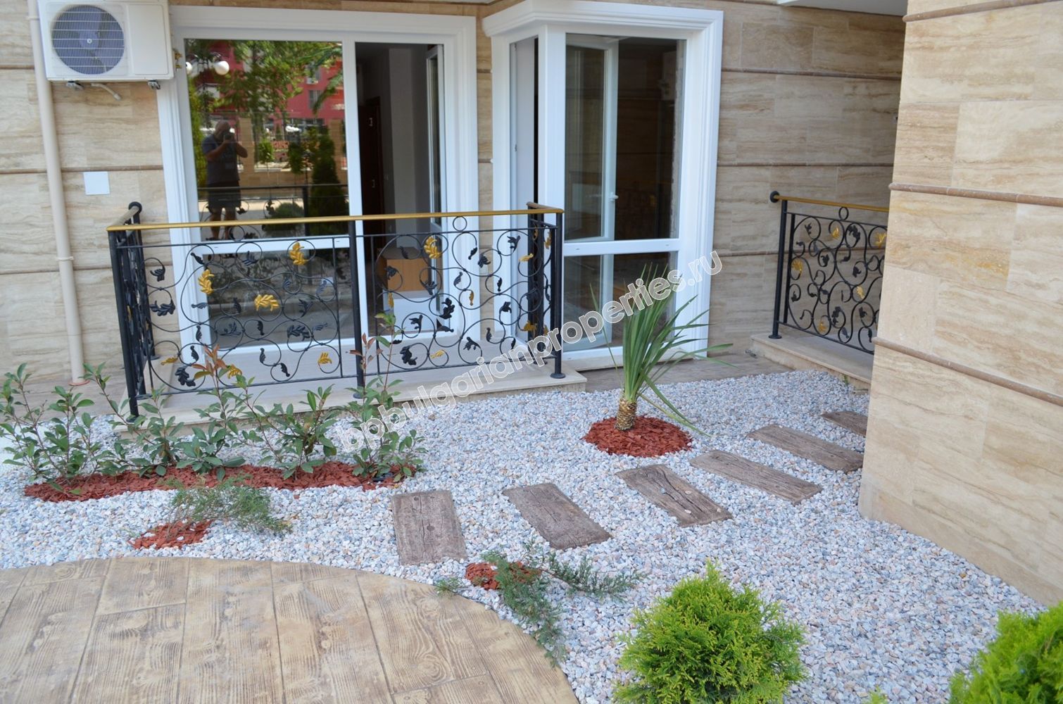 Люксовые меблированные квартиры на продажу в курорте Солнечный Берег