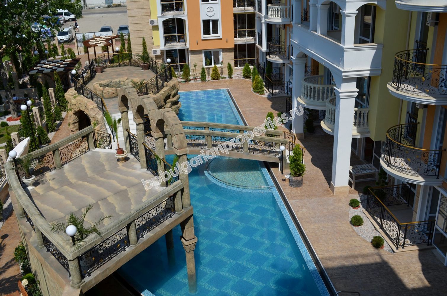 Люксовые меблированные квартиры на продажу в курорте Солнечный Берег