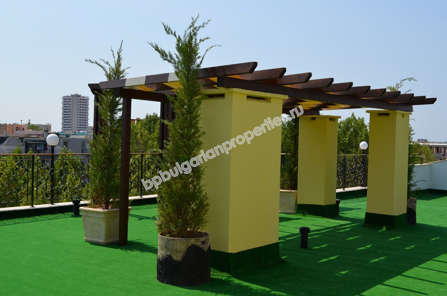 Люксовые меблированные квартиры на продажу в курорте Солнечный Берег