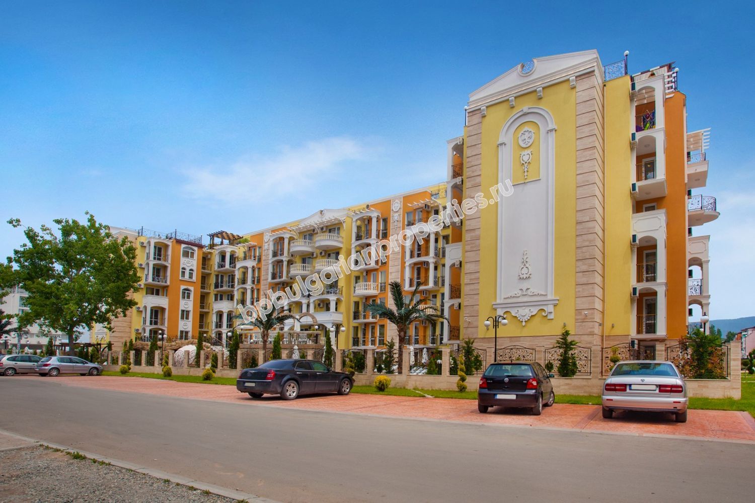 Люксовые меблированные квартиры на продажу в курорте Солнечный Берег