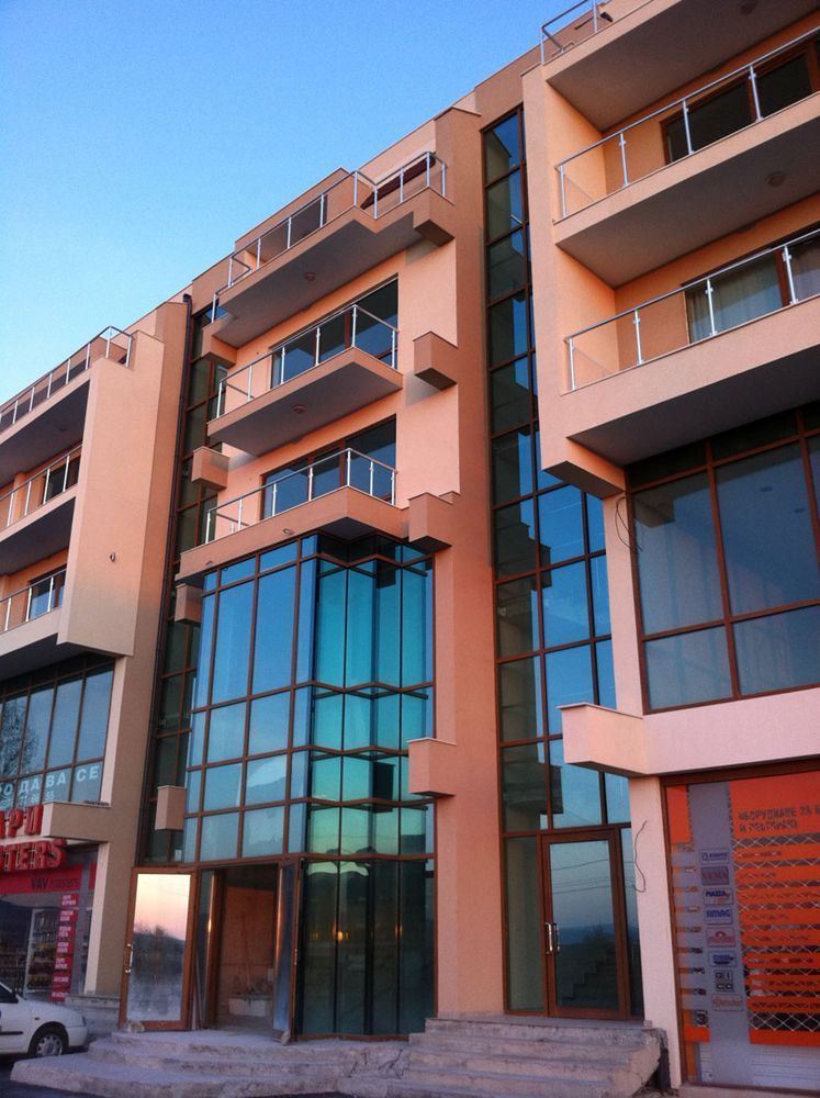 Люкс студия на прадажу в курортном комплексе Солнечный Берег