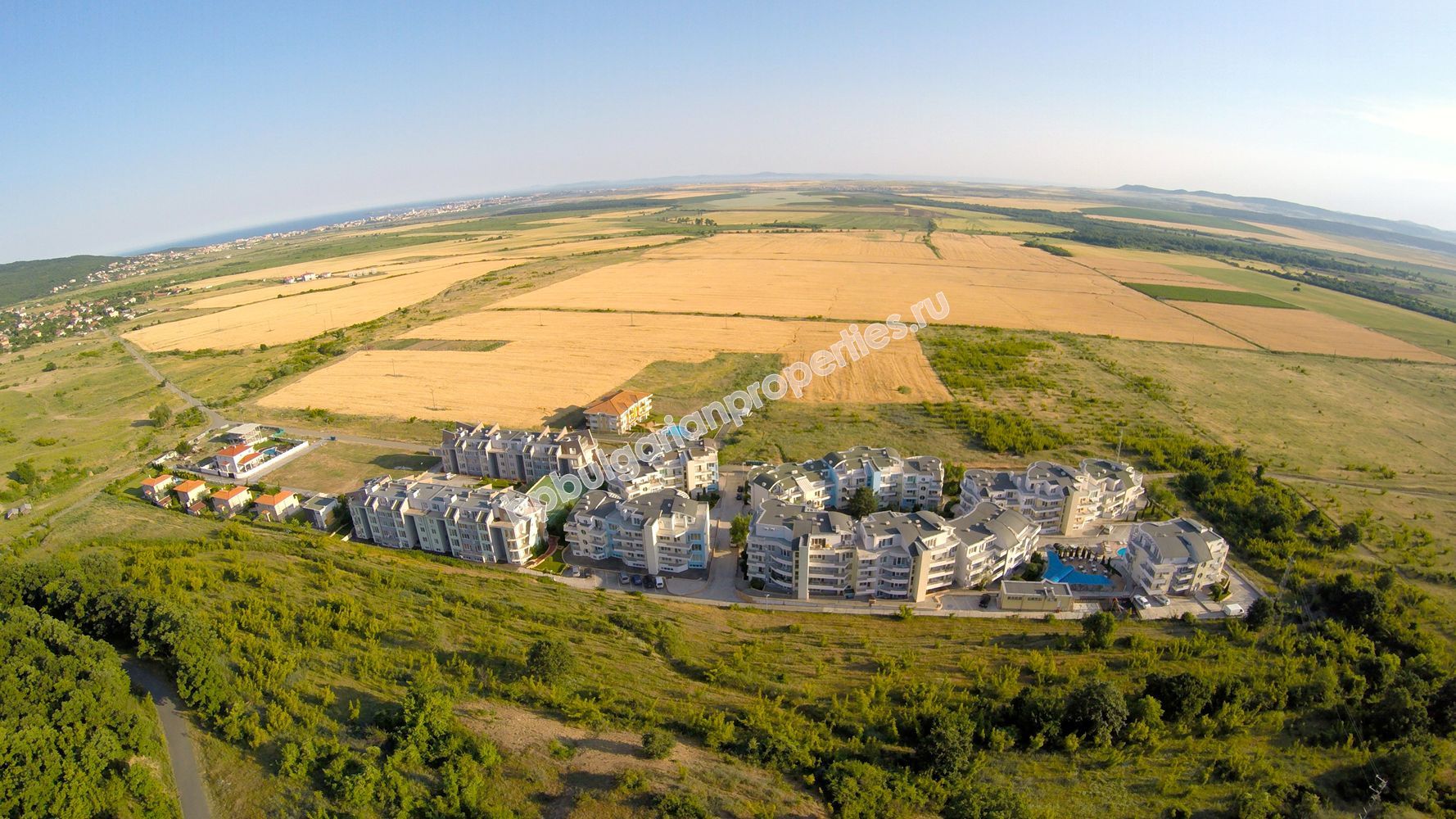 Двухкомнатная квартира на продажу в люксовый комплекс недалеко от к.к. Солнечный Берег