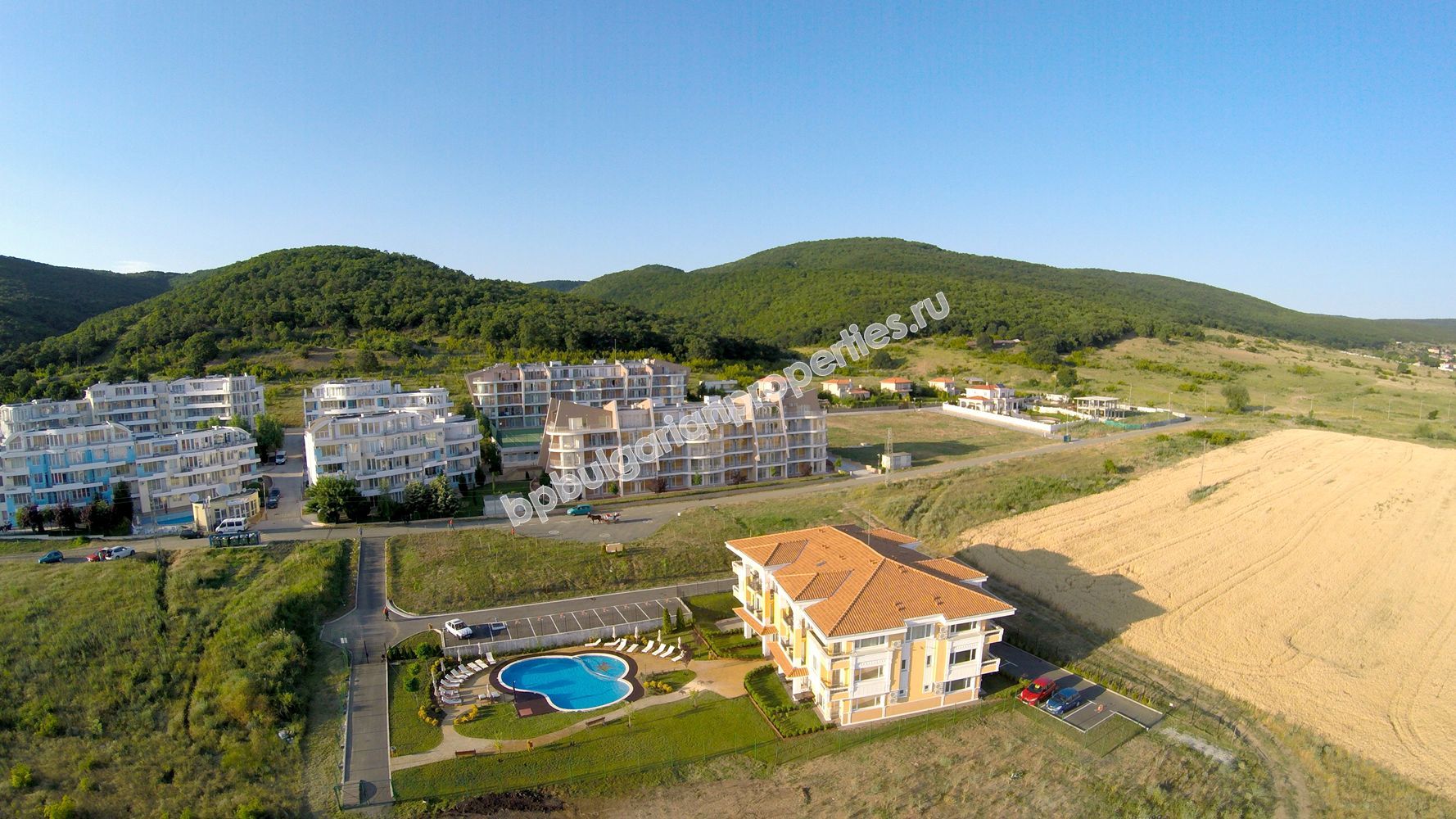 Двухкомнатная квартира на продажу в люксовый комплекс недалеко от к.к. Солнечный Берег