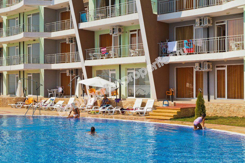 Двухкомнатная квартира на продажу в люксовый комплекс недалеко от к.к. Солнечный Берег