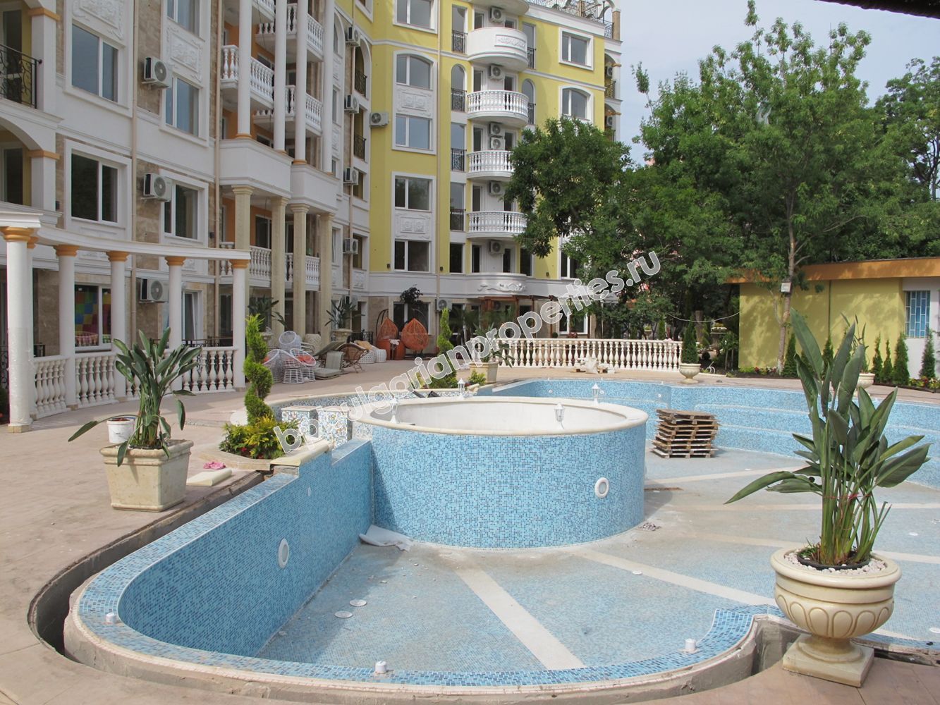 Люксовые квартиры на продажу в курорте Солнечный Берег Люксовые квартиры на продажу в курорте Солнечный Берег