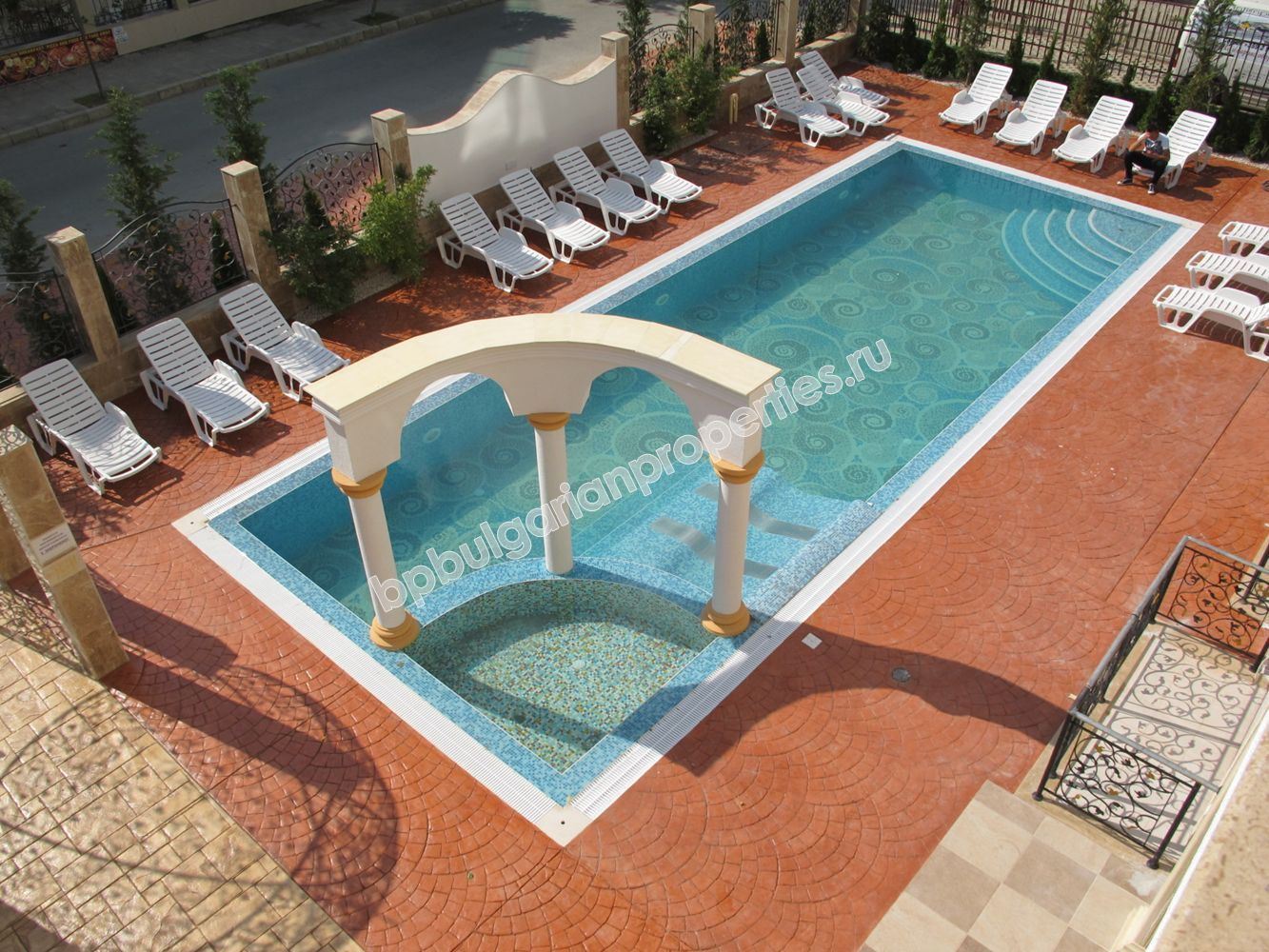 Люксовые квартиры на продажу в курорте Солнечный Берег