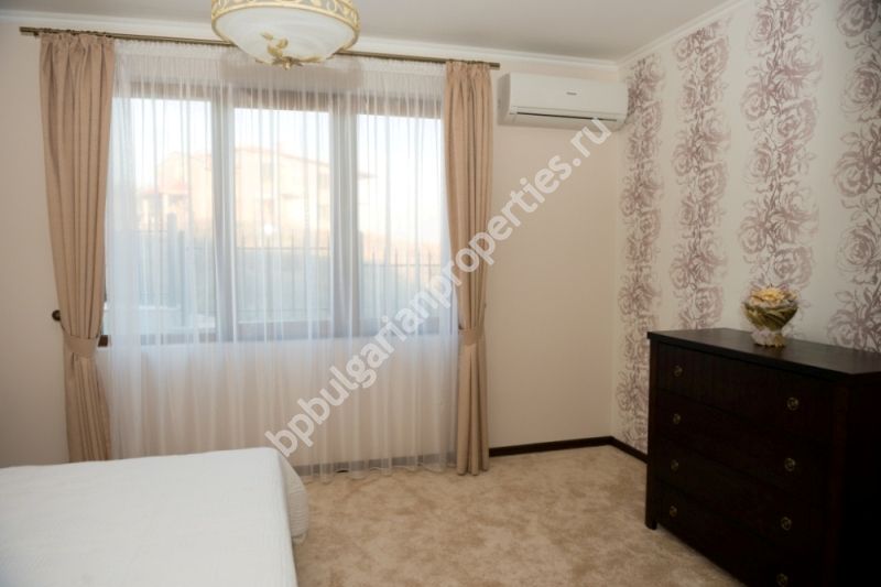 Люкс апартаменты с видом на море на продажу в Созополе