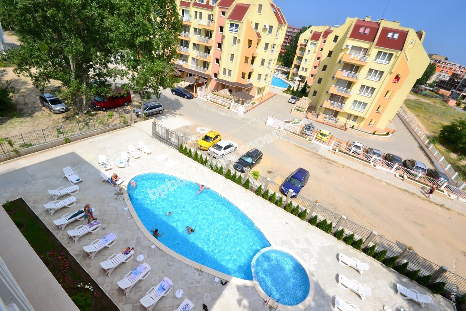 Апартаменты для продажи в курорте Солнечный берег