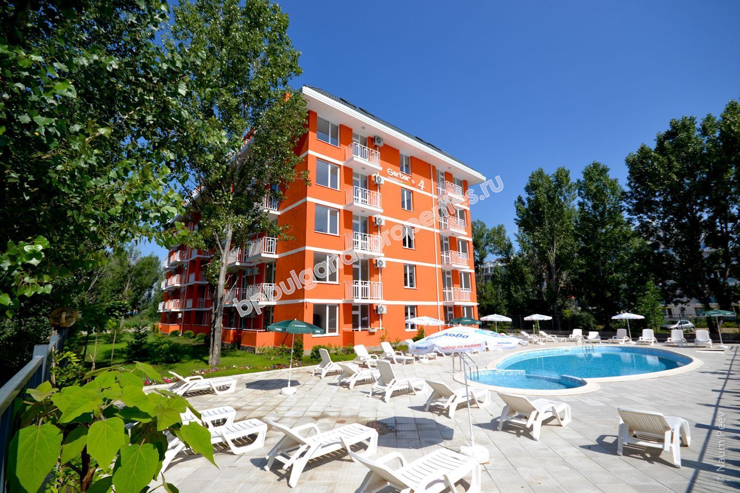 Апартаменты для продажи в курорте Солнечный берег