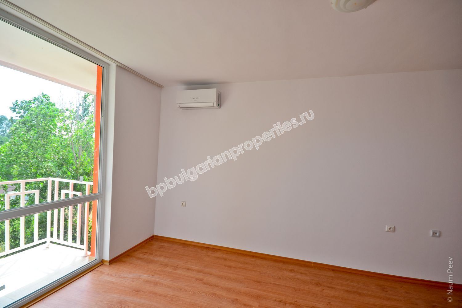 Апартаменты для продажи в курорте Солнечный берег