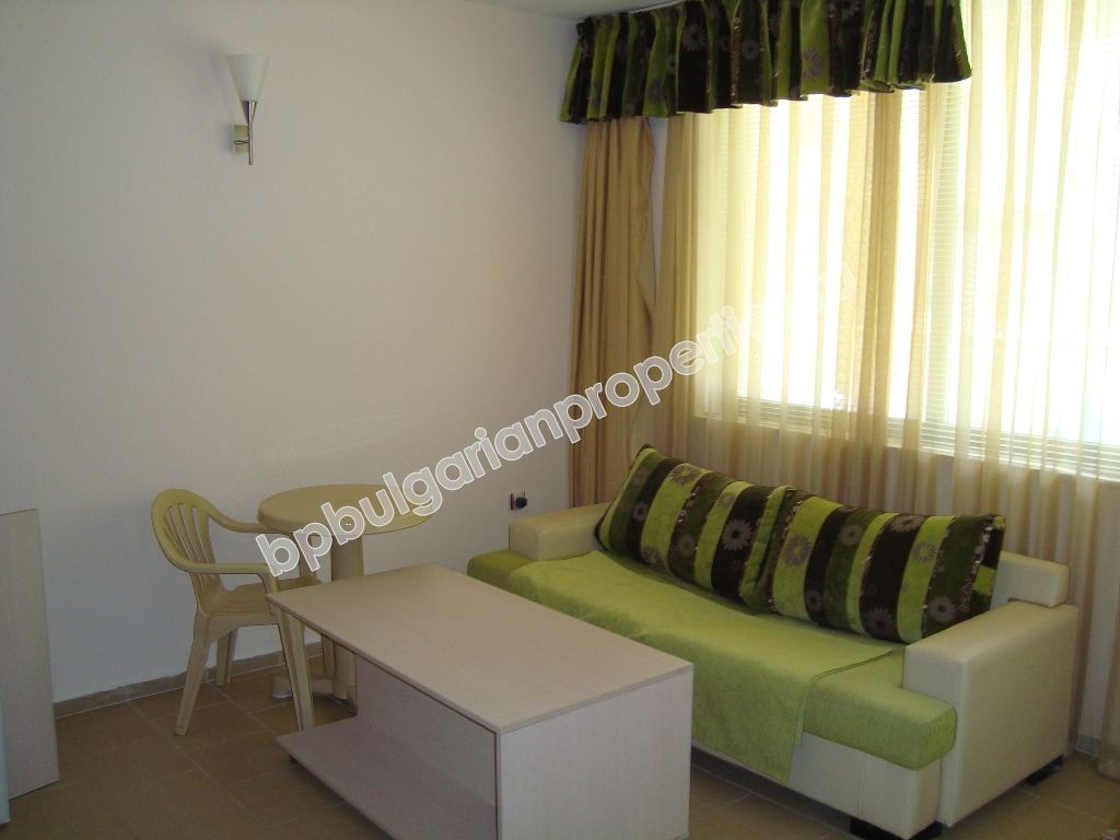 Полностью меблированная двухкомнатная квартира на Солнечном Берегу