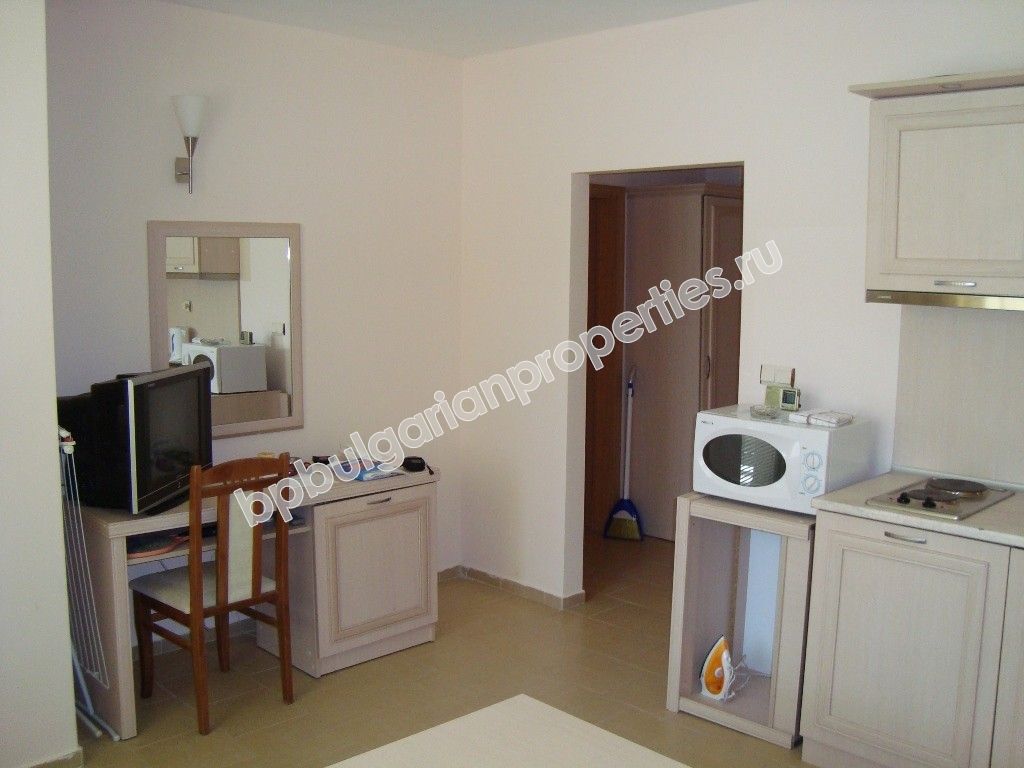 Полностью меблированная двухкомнатная квартира на Солнечном Берегу