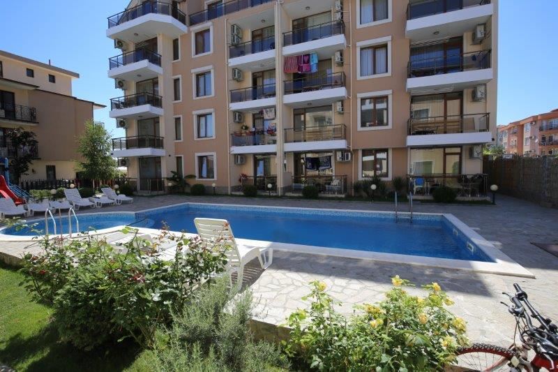 Меблированная двухкомнатная квартира близко от моря в  Равда