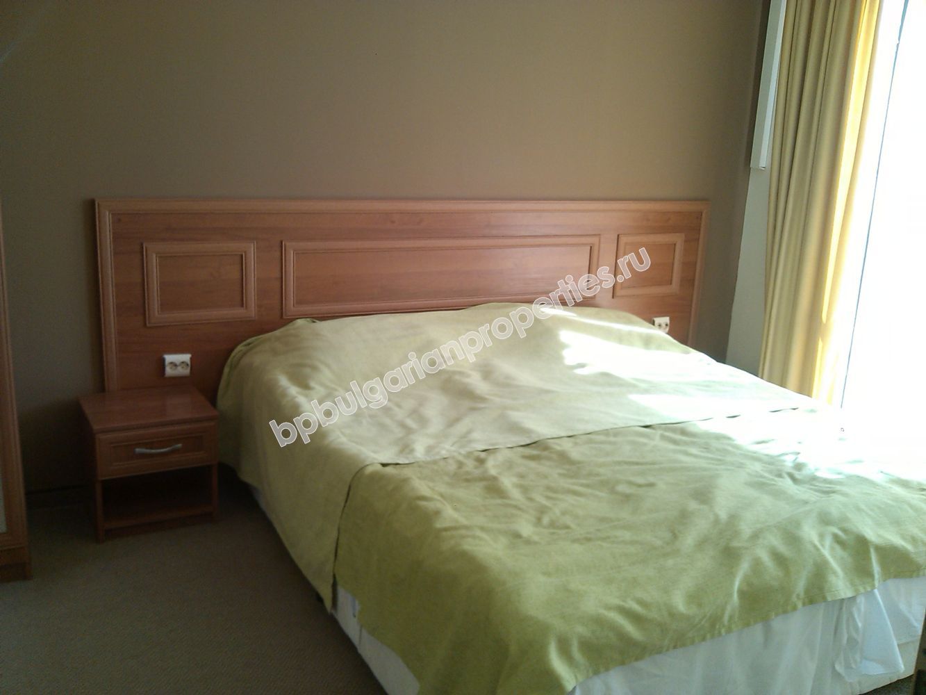 Полностью меблированная двухкомнатная квартира на Солнечном Берегу