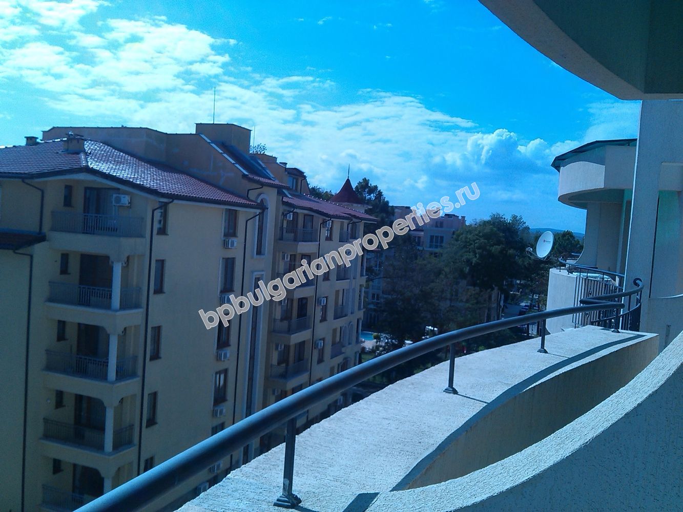 Полностью меблированная двухкомнатная квартира на Солнечном Берегу